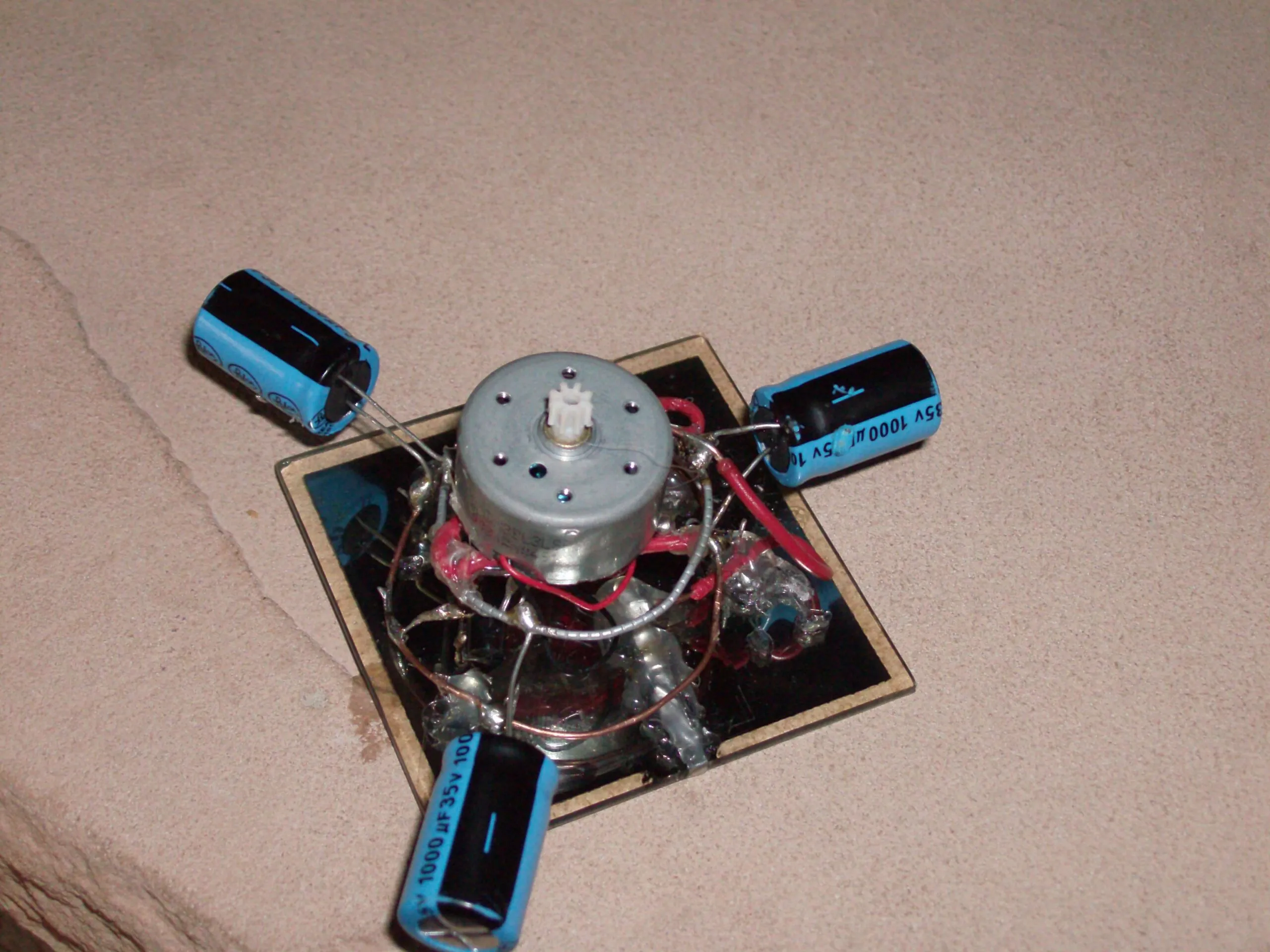 The Symet flipped upside-down, motor shaft pointing skyward